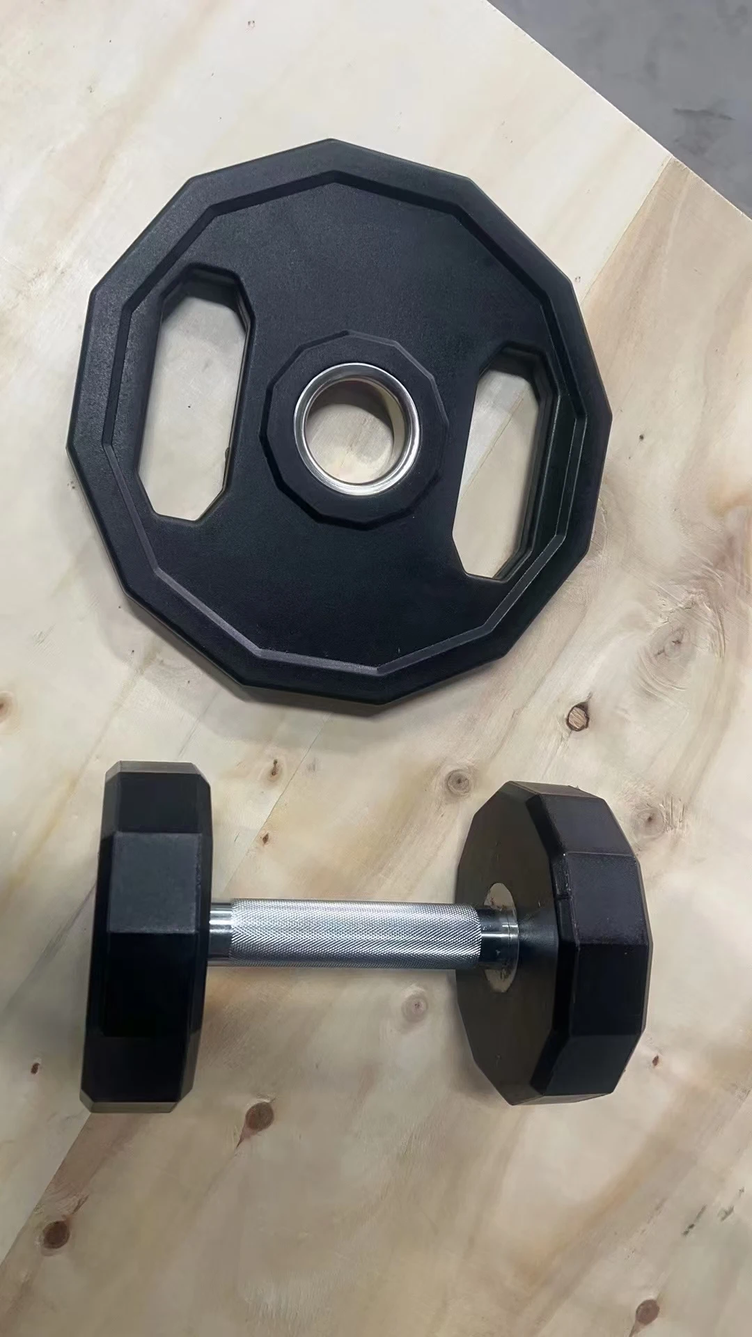 Factory Supply Dumbbell Weight Lifting Equipment Strength Training12-sided Head Urethane Dumbbell Sets