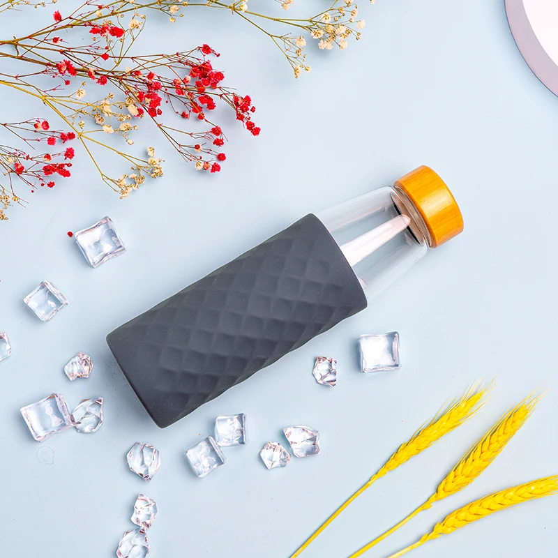 Многоразовая бутылка для воды 450 мл 16 унций из боросиликатного стекла с силиконовым рукавом