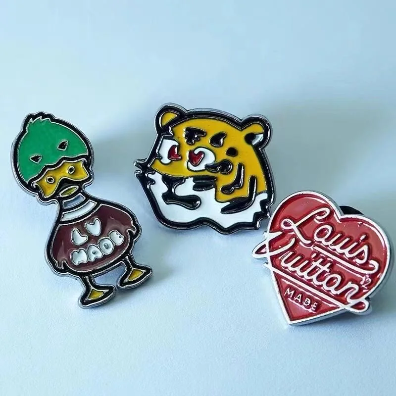 Custom Enamel Brooch Pin Badge 3d Round Lapel Pin with Safety Pin