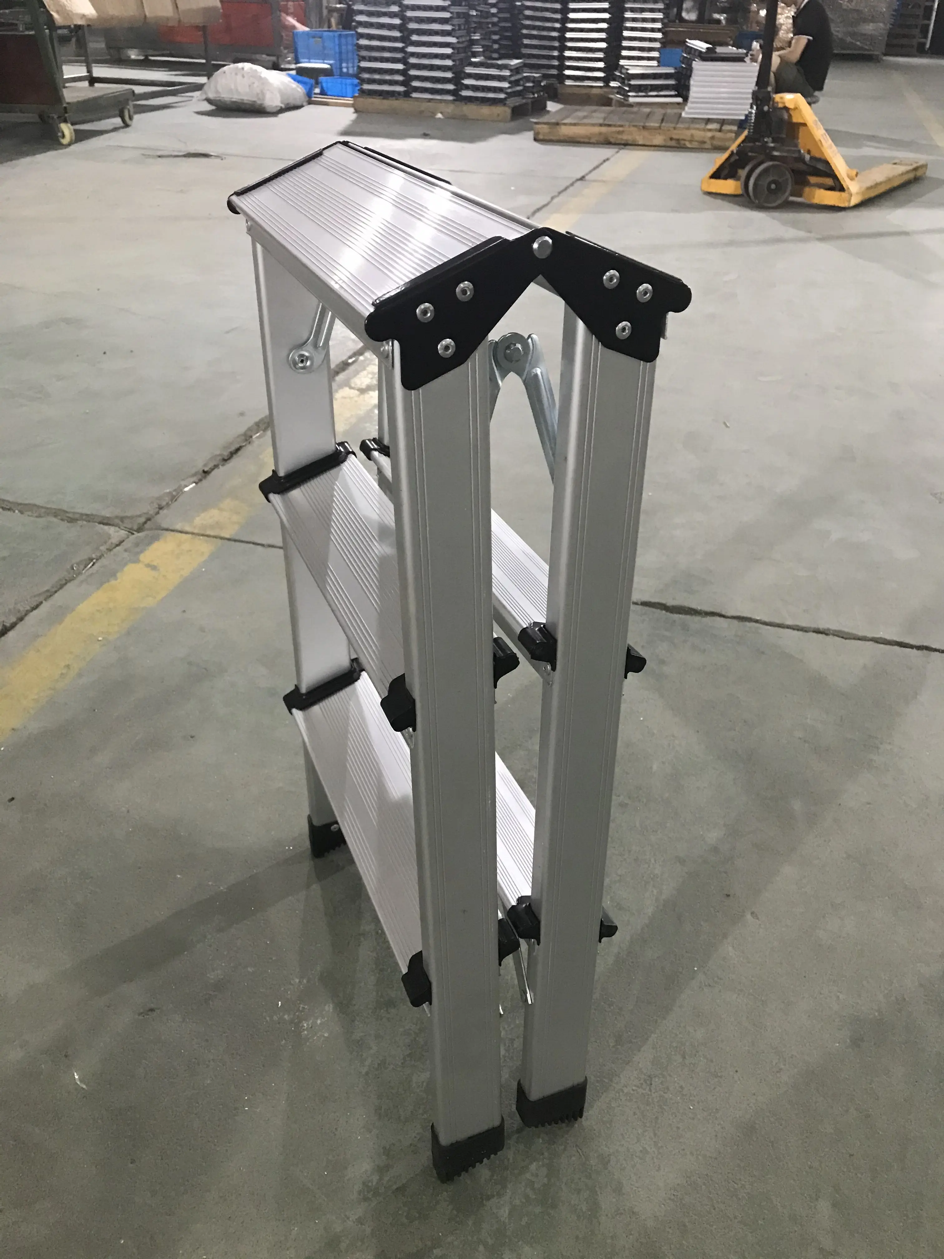 
professional good quality ladder step aluminum 2*3 step folding aluminum ladder EN14183 