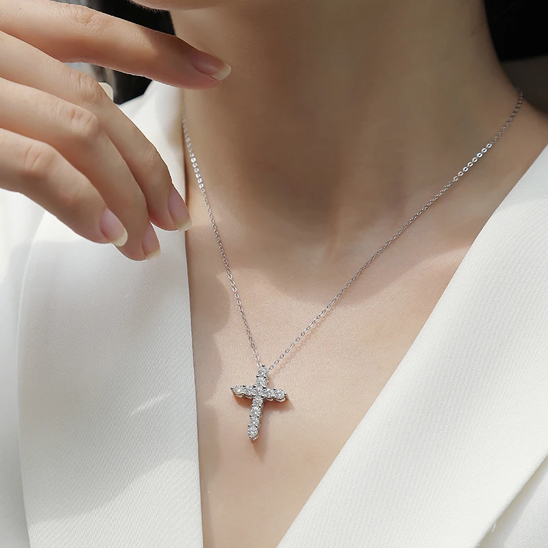 2024 Wholesale Necklace Popular 925 Sterling Silver moissanite Necklace Cross Pendant Necklaces for Women Wholesale Jewelry