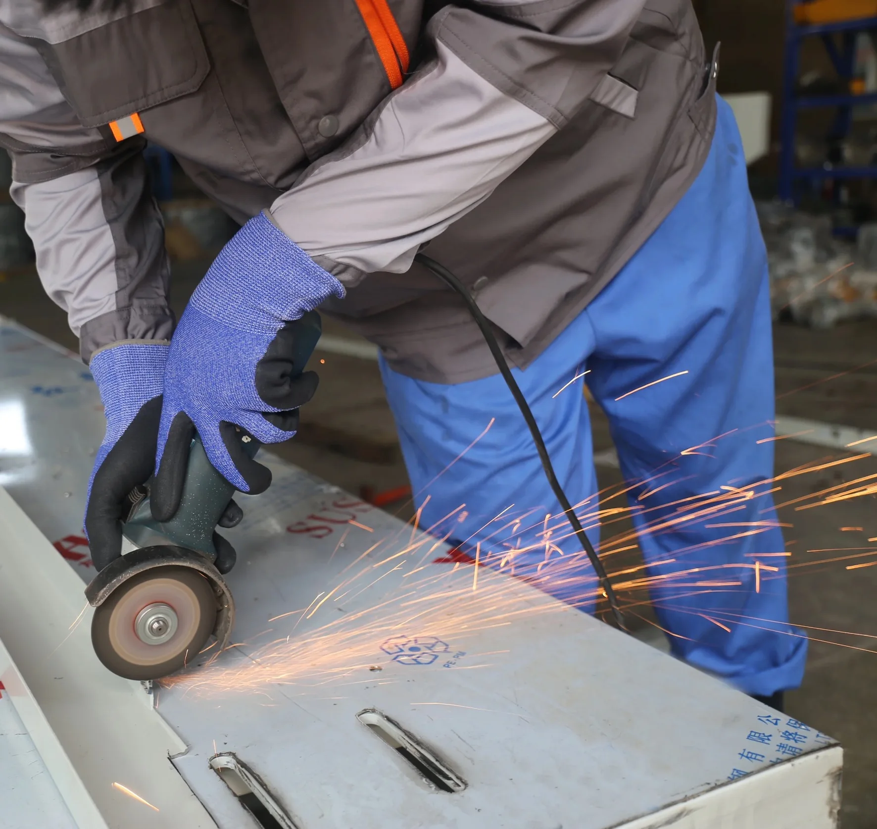 18 gauge Anti Cut Level-5 Sandy Nitrile coated gloves