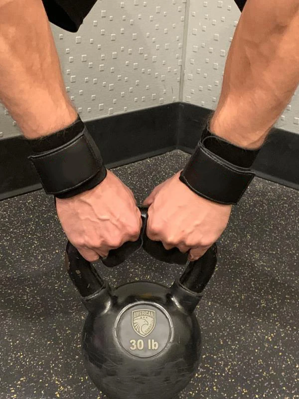 Упражнений в тренажерном зале Регулируемая тяжёлая атлетика с поддержкой запястья для тренажерного зала 3 отверстия кожаные ручки для мужчин и женщин