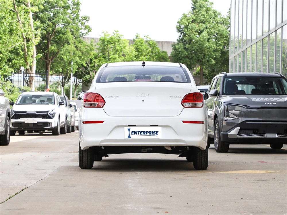 KIA PEGAS готов к отправке горячая Распродажа 5-местный топливный автомобиль бензиновый седан Huanchi Pegas 2020 1 4л Китайский по низкой цене