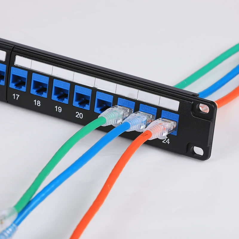 Неэкранированный 24 порта проходной Cat6 патч-панель с UTP Cat6 Inline-переходник Keystone