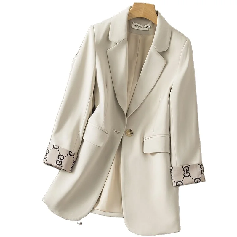 2024 new Korean version of the spring and autumn coat small suit woman slim temperament with British style