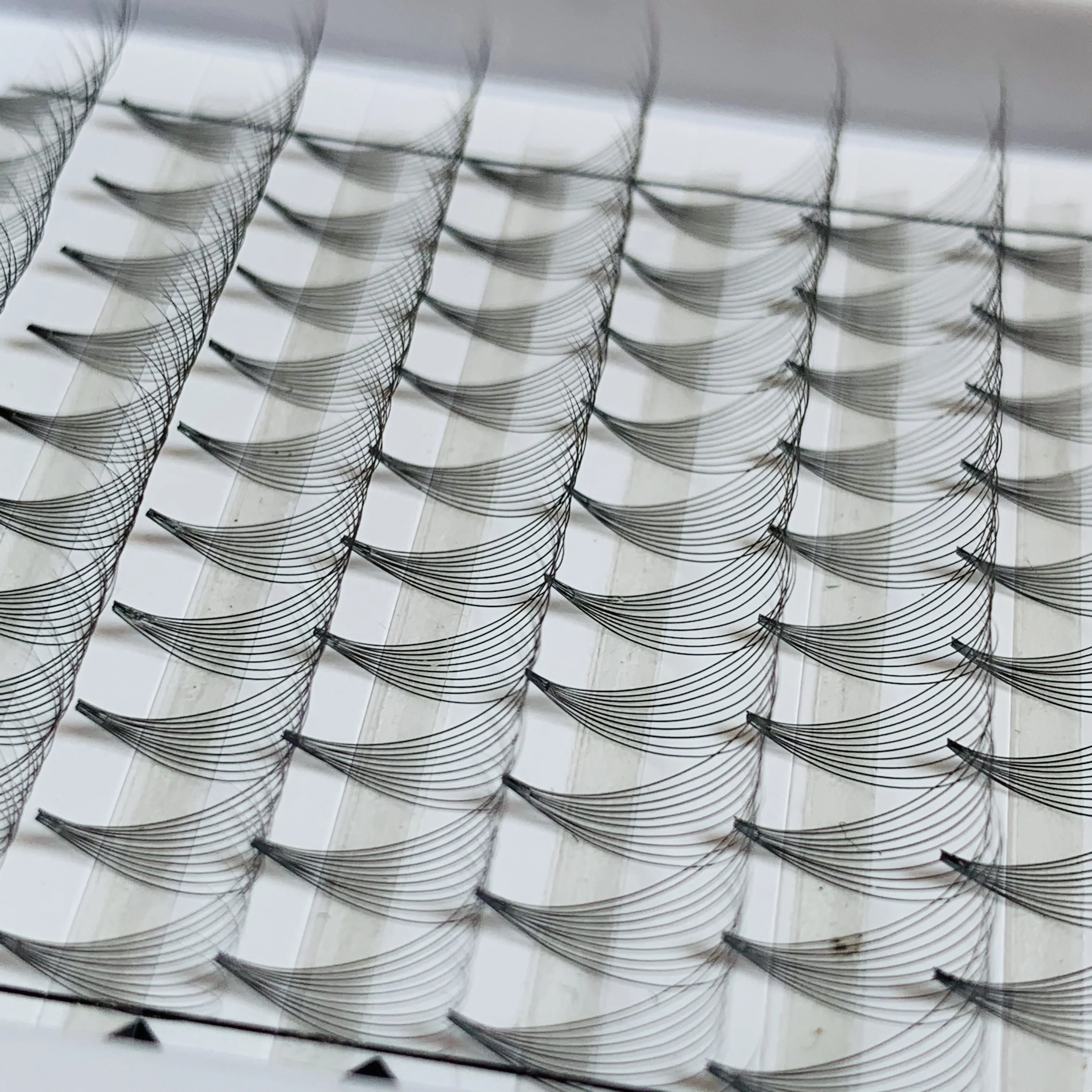 UniqueLASHES 10D 0.05mm 0.07mm C D curl handmade cheap price eyelash extensions