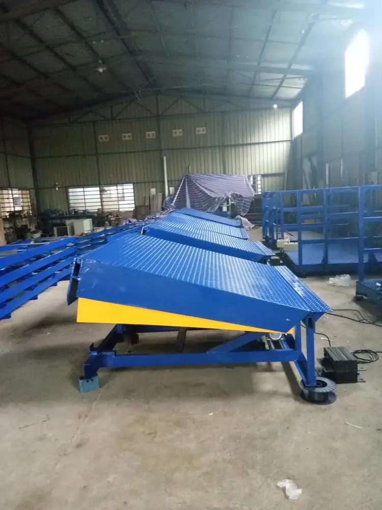 
6Ton 8ton Factory Warehouse Electric Lifting Container Forklift Loading Ramp Hydraulic Dock Leveler 