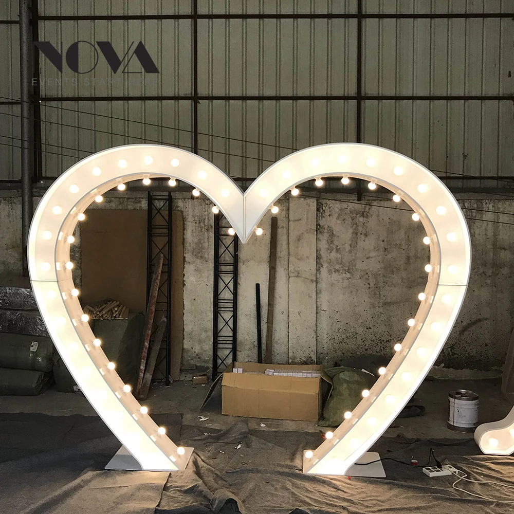 2019 iron heart garden arch/ wedding party Gate with flower stand