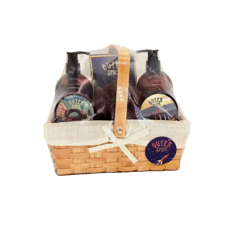 fashion luxury wooden basket spa gift set Private label Cleansing moisturizing Bath Gift Set for men