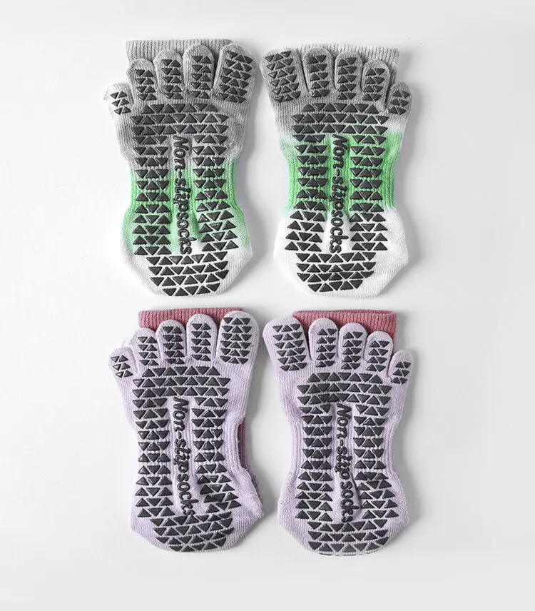 Wholesale high quality custom logo cotton non slip silicone grip indoor fitness Pilates yoga socks women stockings sports socks