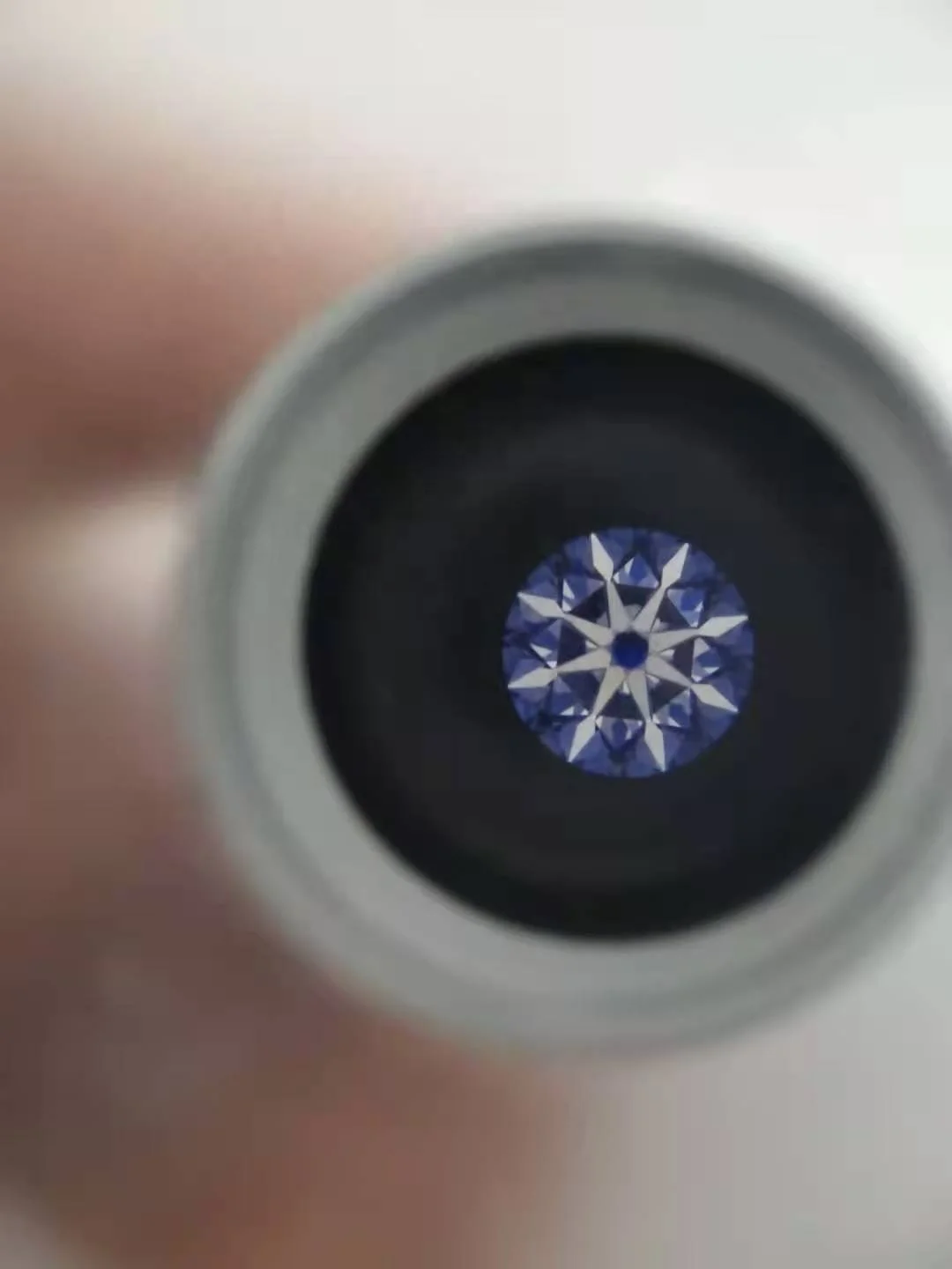 Round 0.9ct Lab Grown Diamond IGI White D VVS1 Diamond
