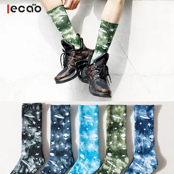 CT Multicolored Maple Leaf Printing Hip Hop Funny Women Tennis Street Tie Dye Hemp Socks Men