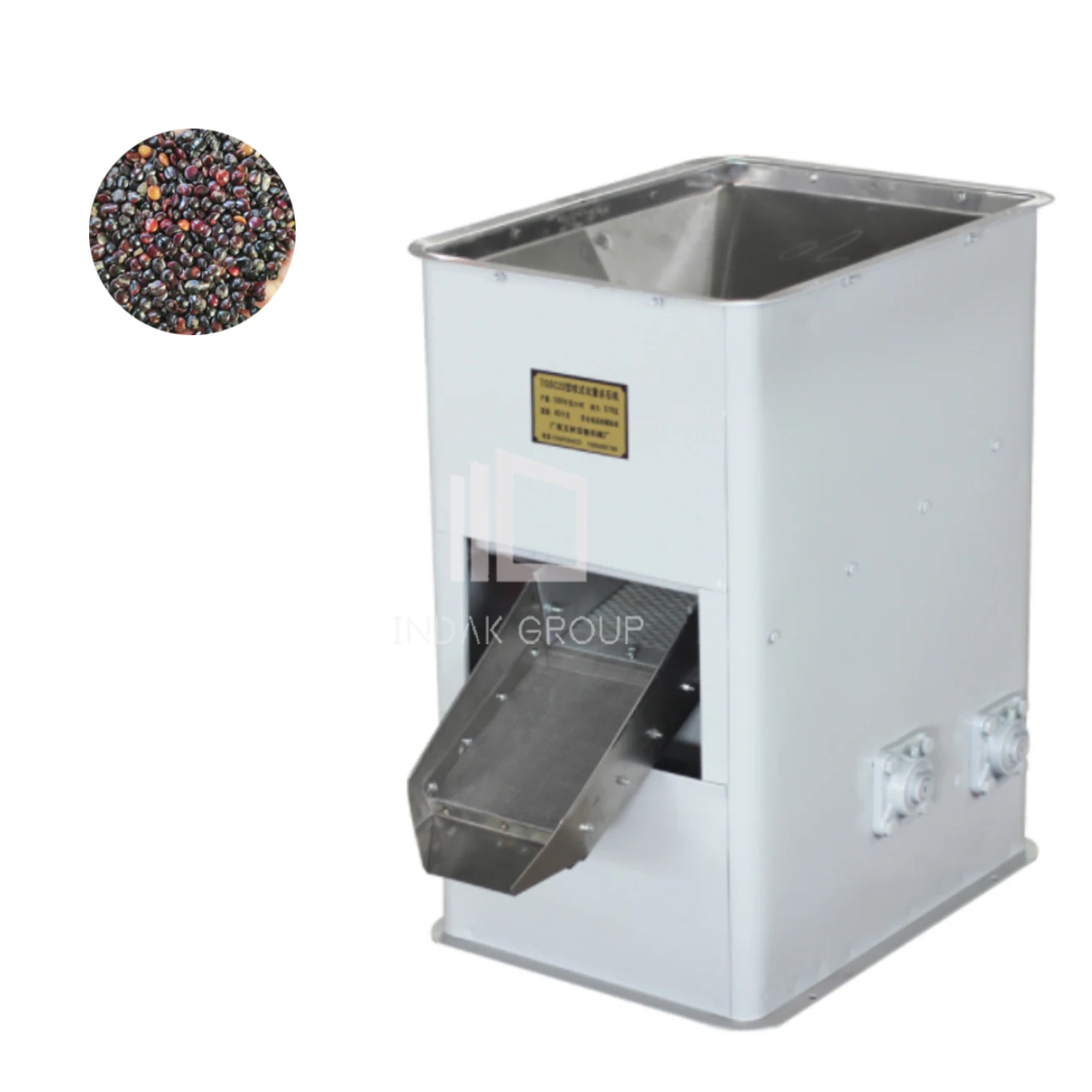 Grain impurities screening machine with compact structure