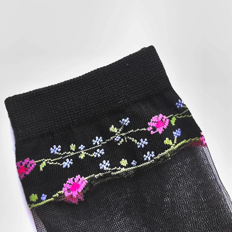 Fashion Popular Summer Ice Silk Sheer Trend Flower Transparent Lace Socks Women Spring Summer Mesh Socks