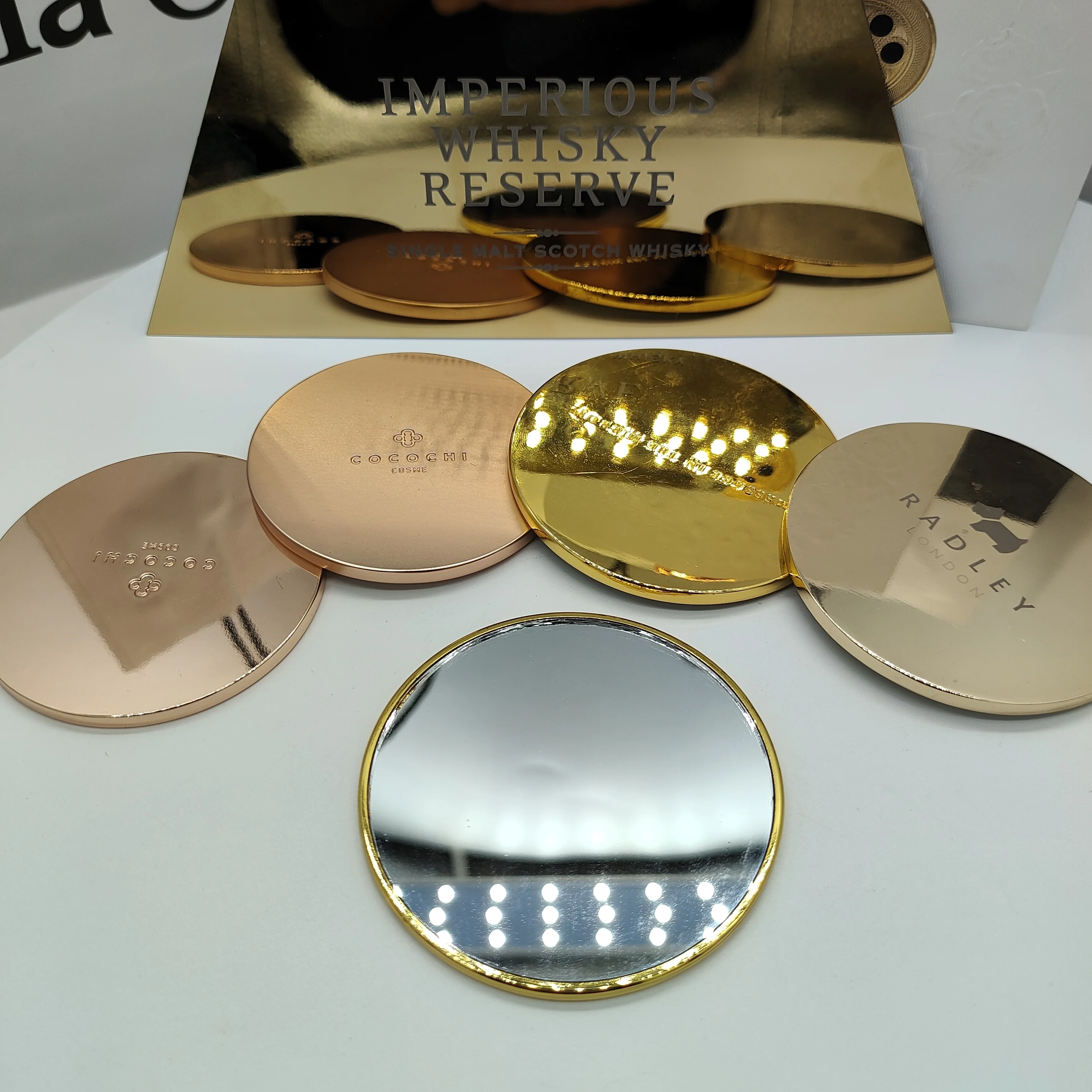 Traditional Style Fashion Pocket Mirror Flower Pattern Old Style Metal Small Makeup Vanity Mirror