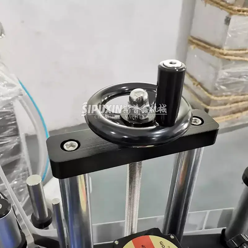 High Accuracy Easy Operation Wide Application Bottle Label Machine Round Bottle Labeling Machine Labeling Equipment