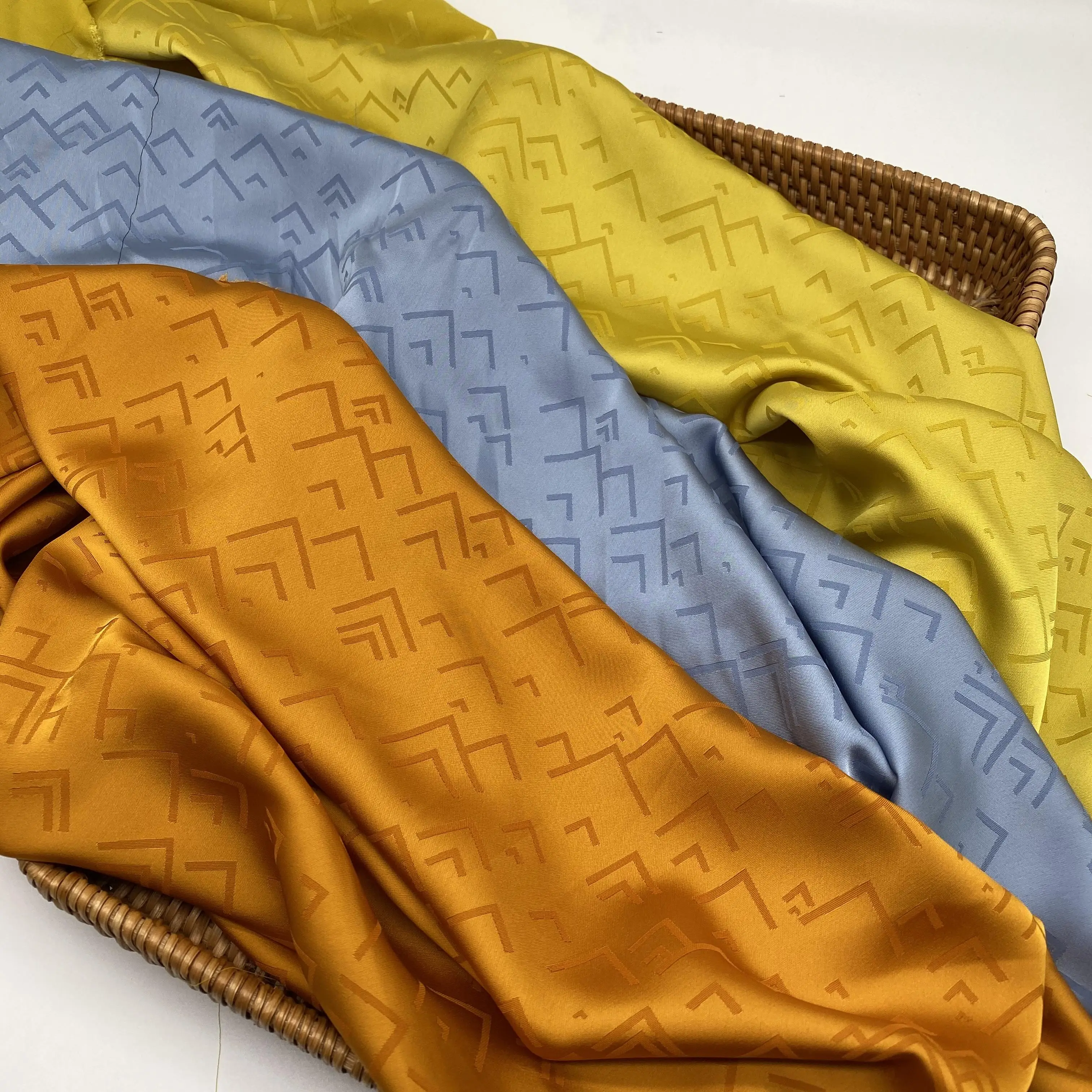 100% POLYESTER Spandex Fabric Wholesale Clothing Fabric Jacquard Satin Polyester Fabrics for Garments Clothing