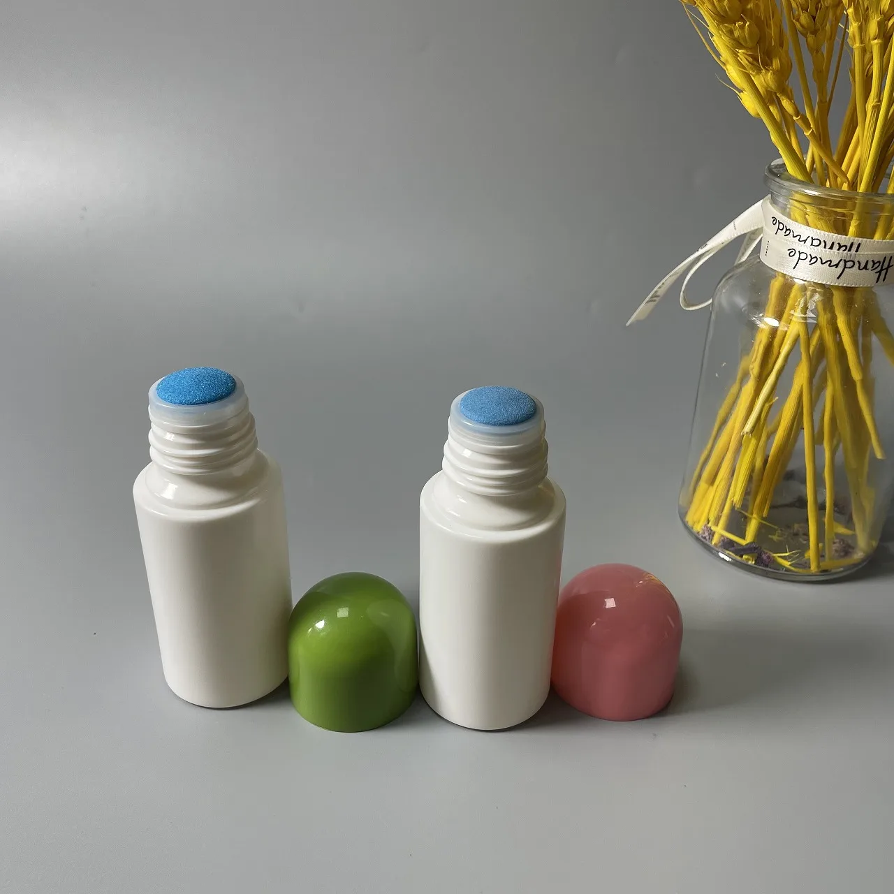 HDPE Plastic Liquid Liniment Sponge Top Brush Bottle With Sponge Brush Applicator Screw Cap