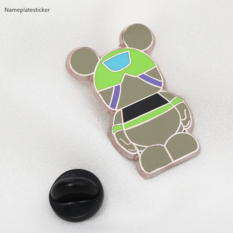 Wholesale Custom Saudi Arabia Golden Metal Badge custom metal pin badge