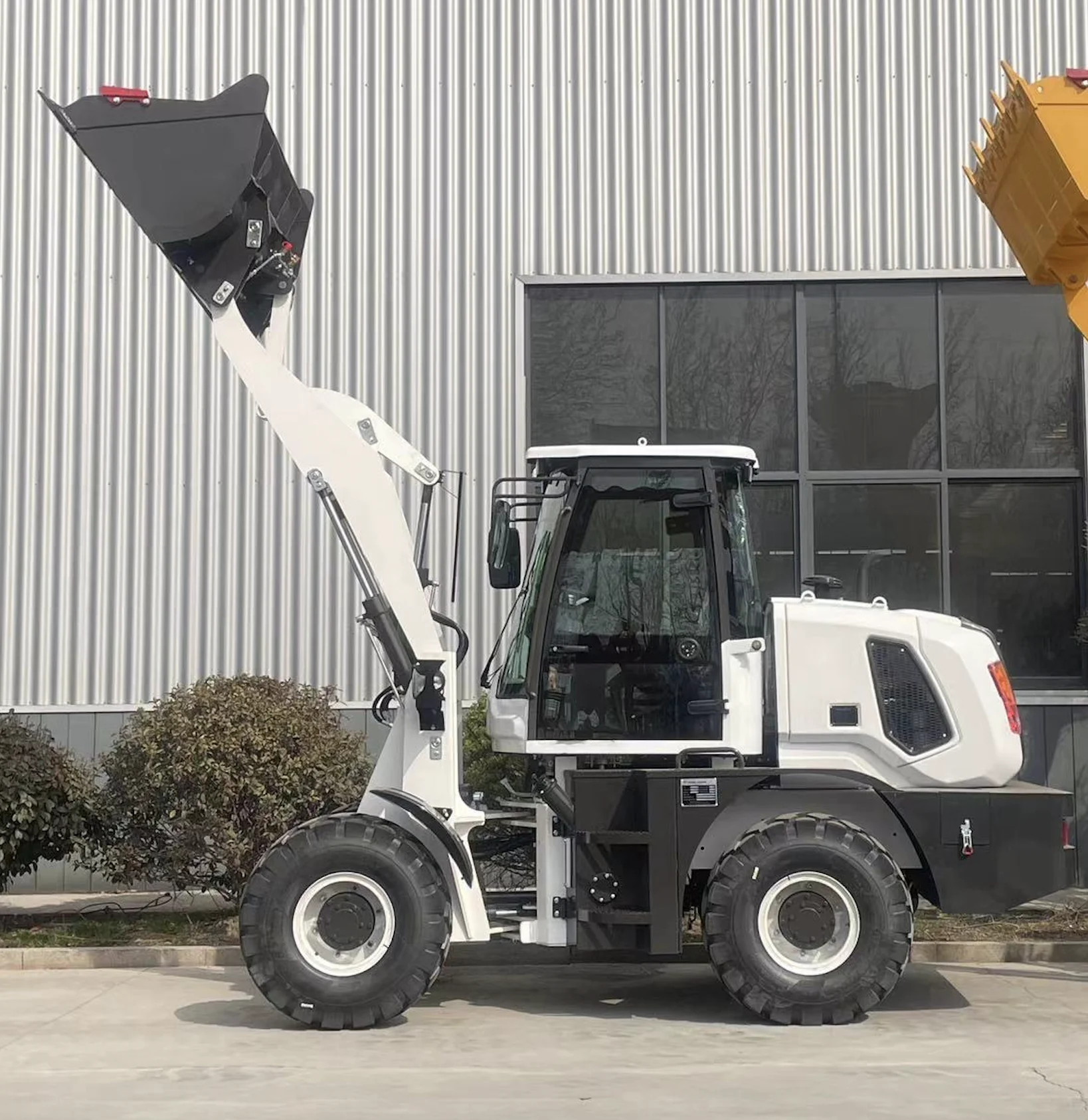 Multifunctional Mini Loader Small 4x4 Articulated Hydraulic Joystick Wheel Loader Snow blade Front End Loaders