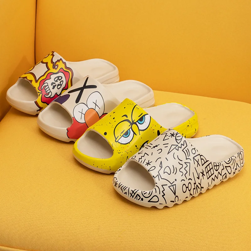 
Шлепанцы yeezy унисекс из ЭВА, удобные мягкие тапки с граффити, летние сандалии и тапочки 