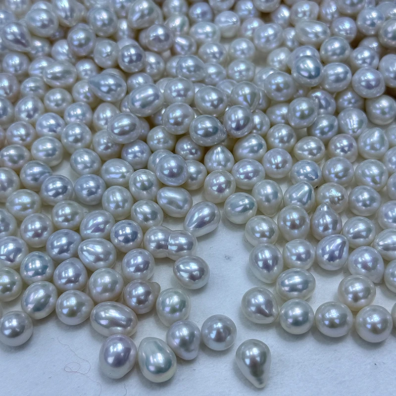 top quality natural akoya pearls,oval/drop shape,very cute,high luster,clean shining surface