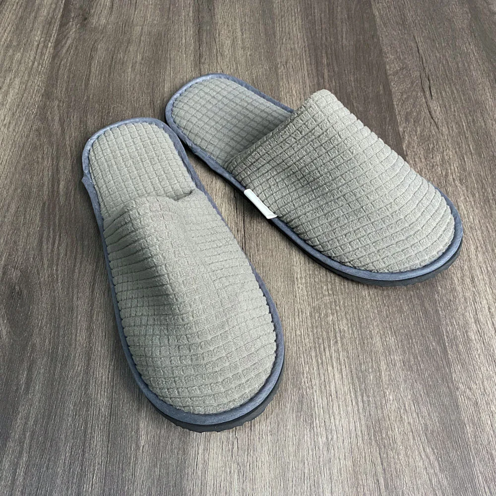 Hotel customized disposable slippers non-woven hotel slippers velvet coral velvet waffle hotel slippers