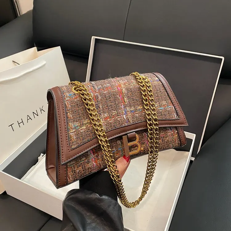 Women 2024 New Woven Tweed Chain Shoulder Crossbody Purse Luxury Design Female Hourglass Bag Lady Travel Shopper Handbag