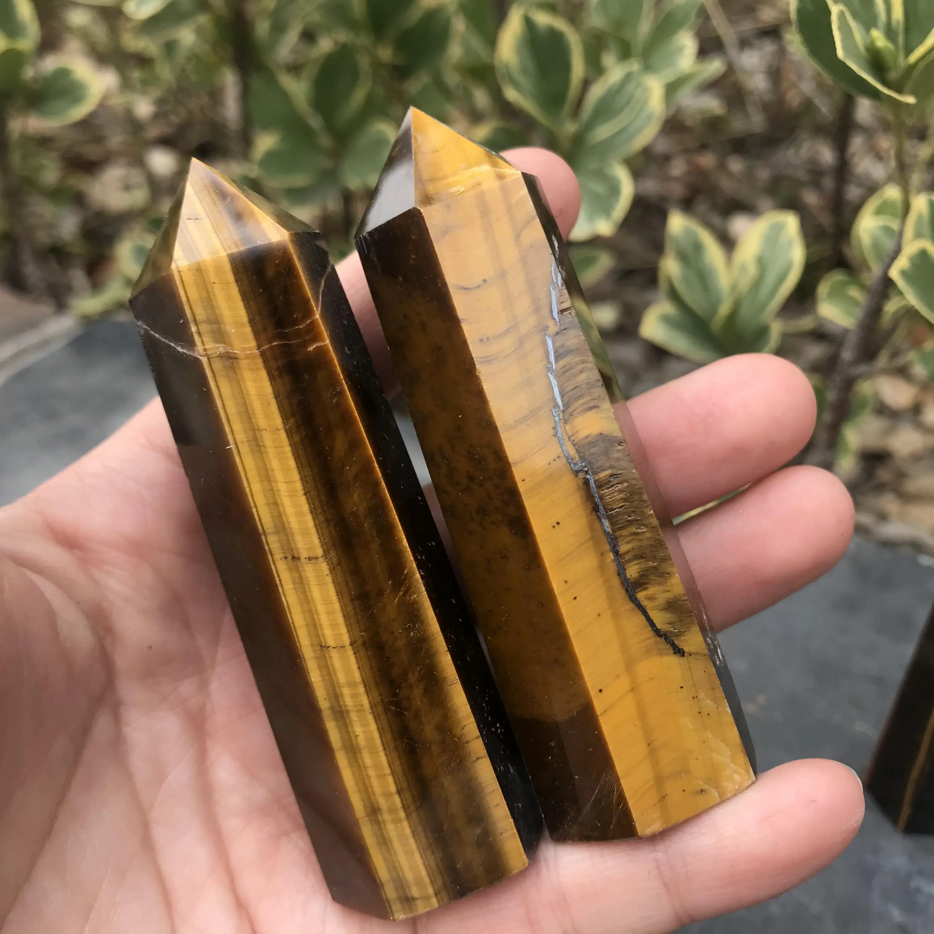 Factory customized natural high quality tiger eye tower point fengshui healing gemstones for home decor