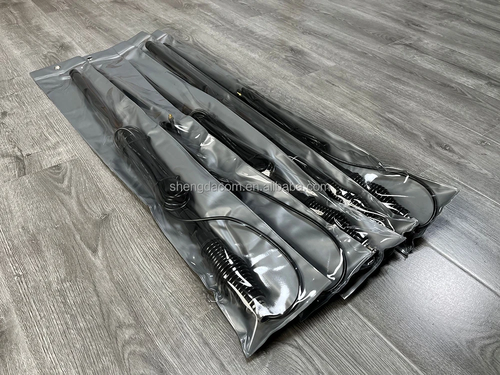 4G Outdoor communication antenna 698-2700MHz ham radio antenna 6.5dBi black mobile antenna with customized connector