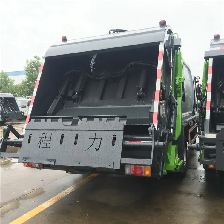 Японский Грузовик Isuzu KV600 7000 литров для сбора мусора