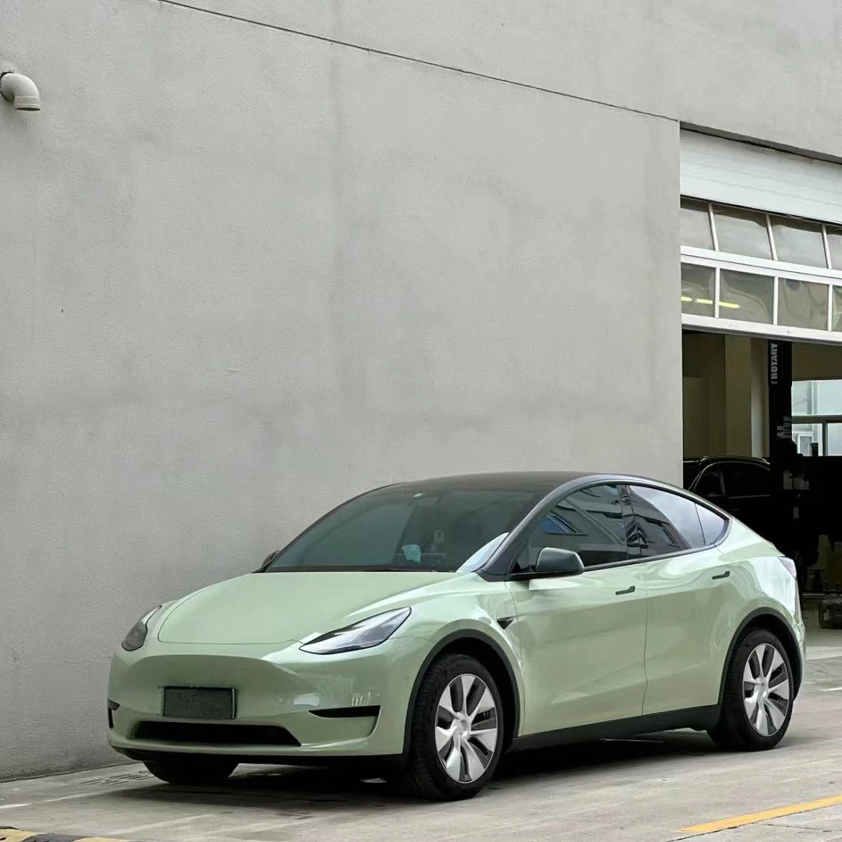 Самовосстанавливающаяся пленка для защиты от царапин из