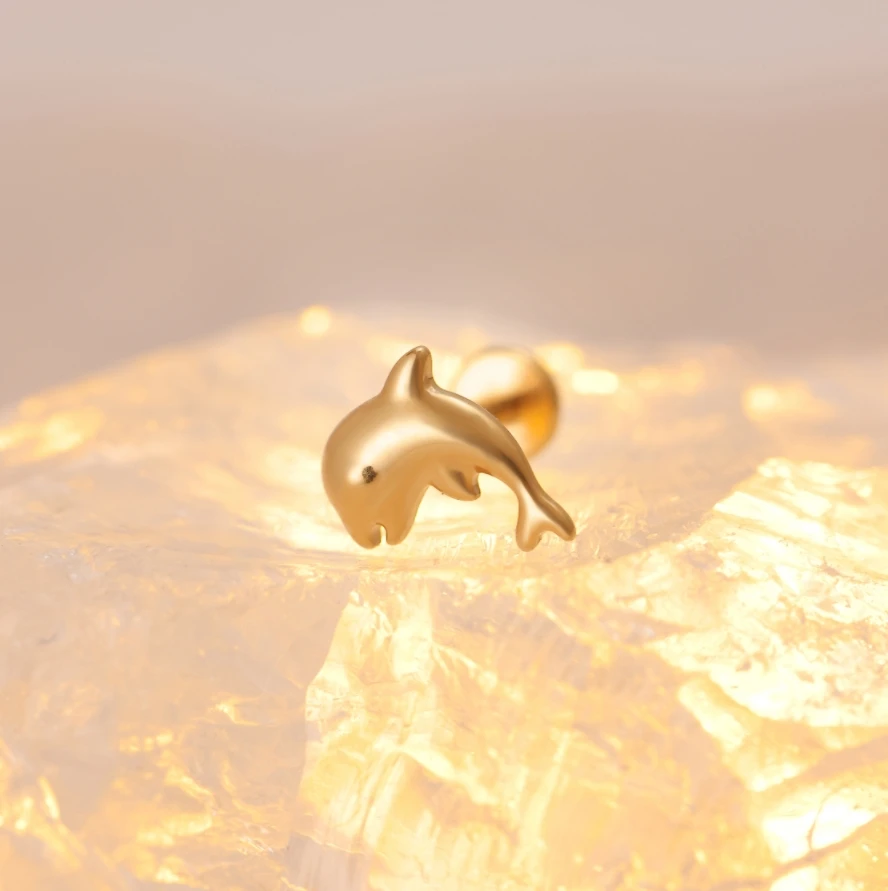 Trendy Titanium Body Piercing Dolphin Shape Stud Earrings Zircon Stones 18k Gold Plating Titanium Jewelry