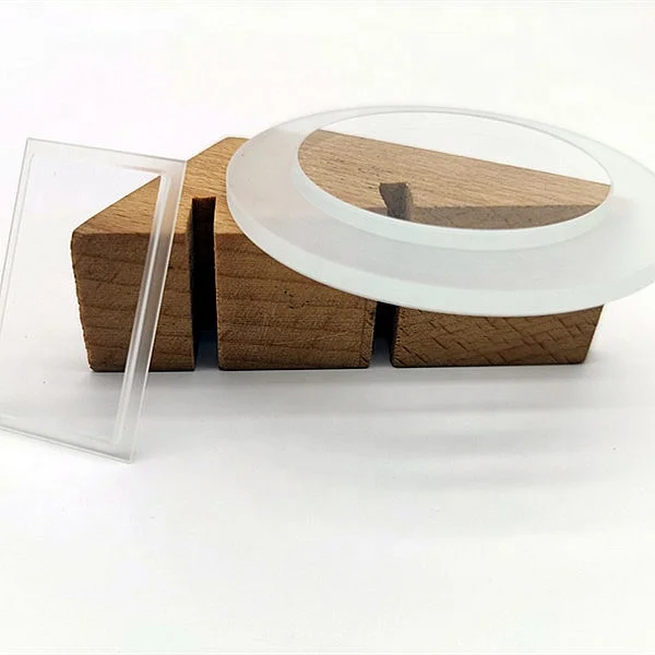 Custom High quality 0.5mm 1mm 1.5mm 2mm tempered ultra clear AR coating glass