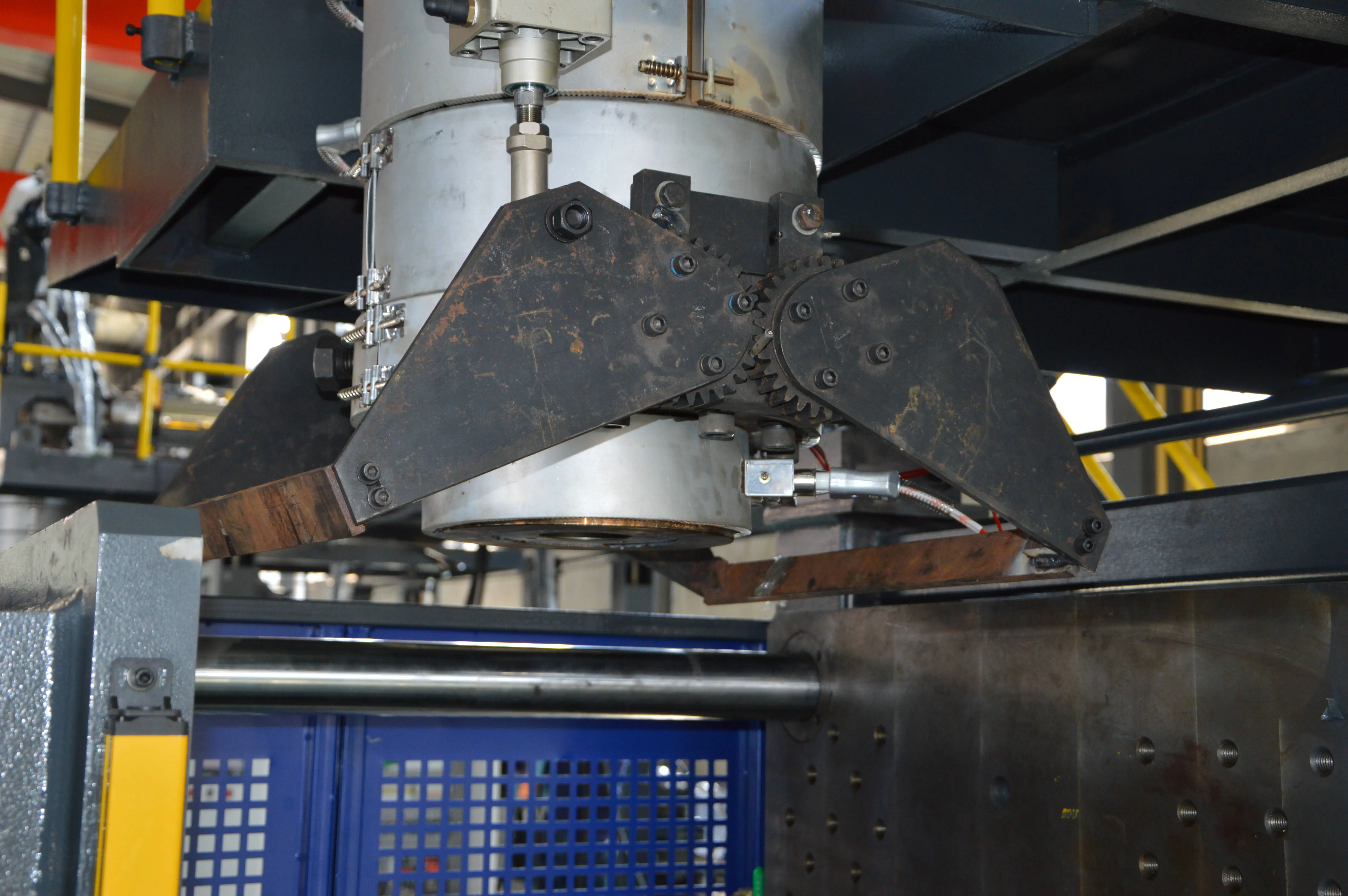 Blowing molding machine manufacturer for making plastic 20L jerry cans