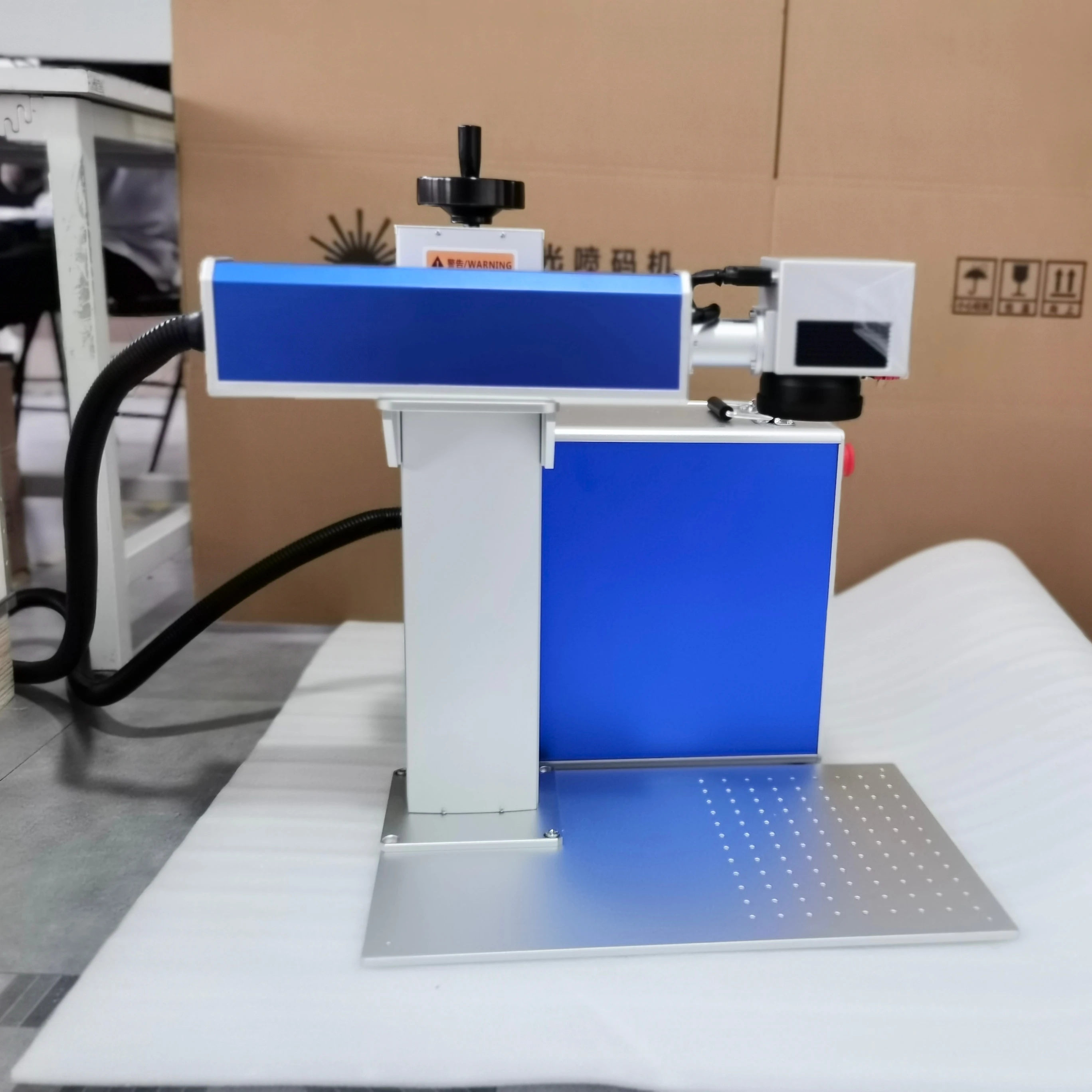 DHL Fedex Fast Delivery 50w 100W 200W Laser Engraving Machine for Cutting Gold Coin Metal Nameplate Gold Silver from Shanghai