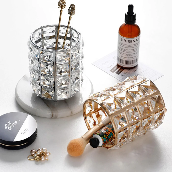 Makeup Brush Holder Luxury Gold Metal Vanity Storage Box Case Cup Cylinder Diamond Make Up Holder Crystal Makeup Brush Organizer