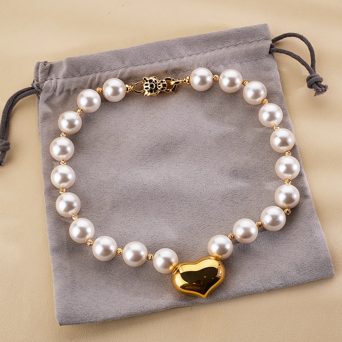 Luxury 18K Gold Plated Leopard Lariat Heart Charms Imitation Pearl Pendant Necklace Jewelry For Women