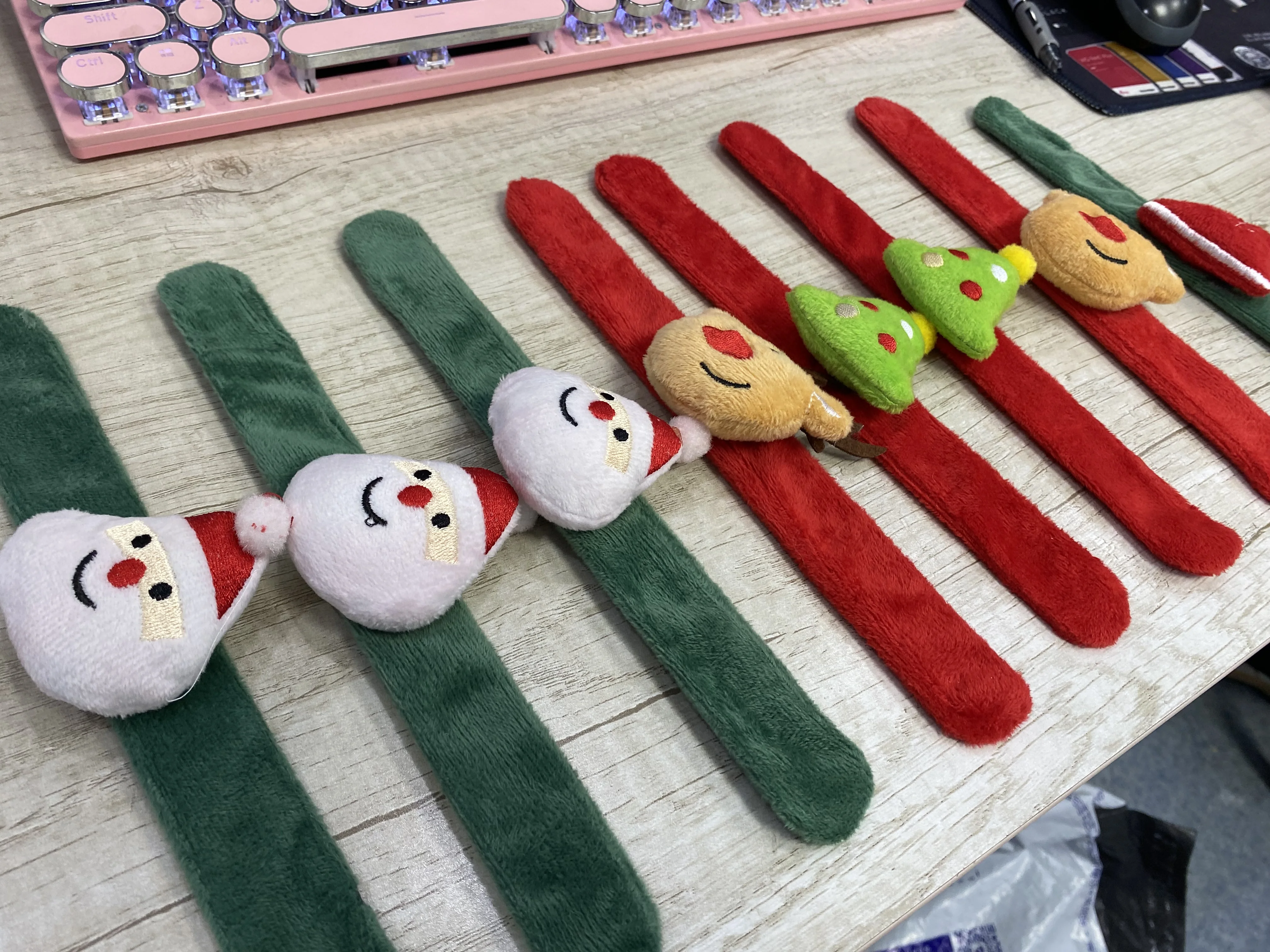 Christmas Day Plush Animal Slap Ring Wrist Band Plush Leopard Festival Clap ring Cartoon animal bracelet Toy multi colors