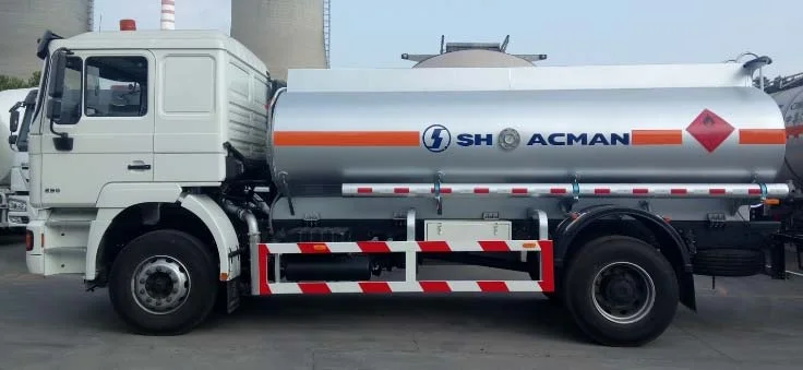 Shacman F3000 Oil Tanker Truck 4*2 10CBM Volume Euro 2 Emission Standard SX5185GYYDN461 for Sale