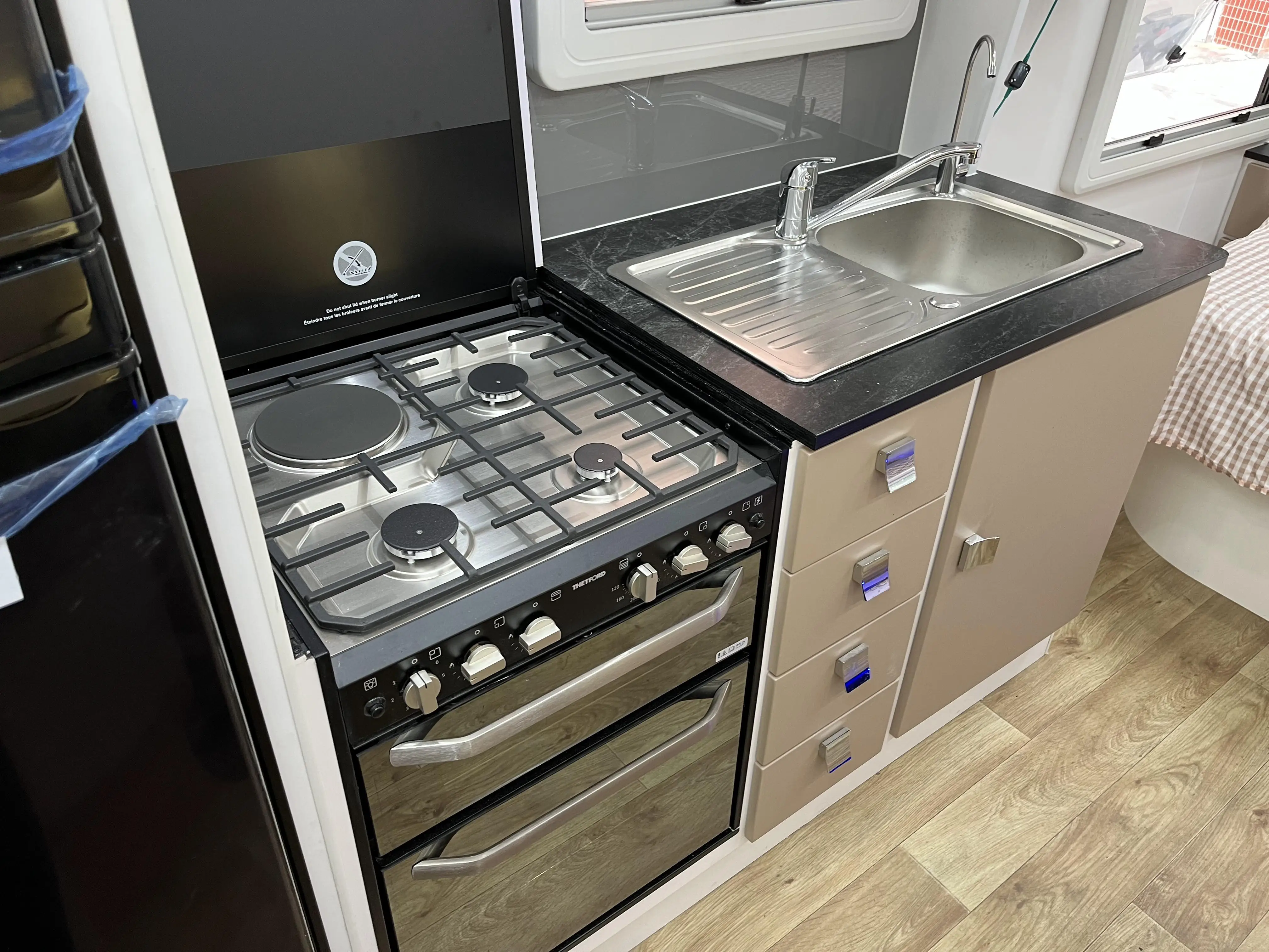 2025 ECOCAMPOR Hot Selling Customized Mongolian Standard Off Road 21ft Caravan With Diesel Heater For Sale