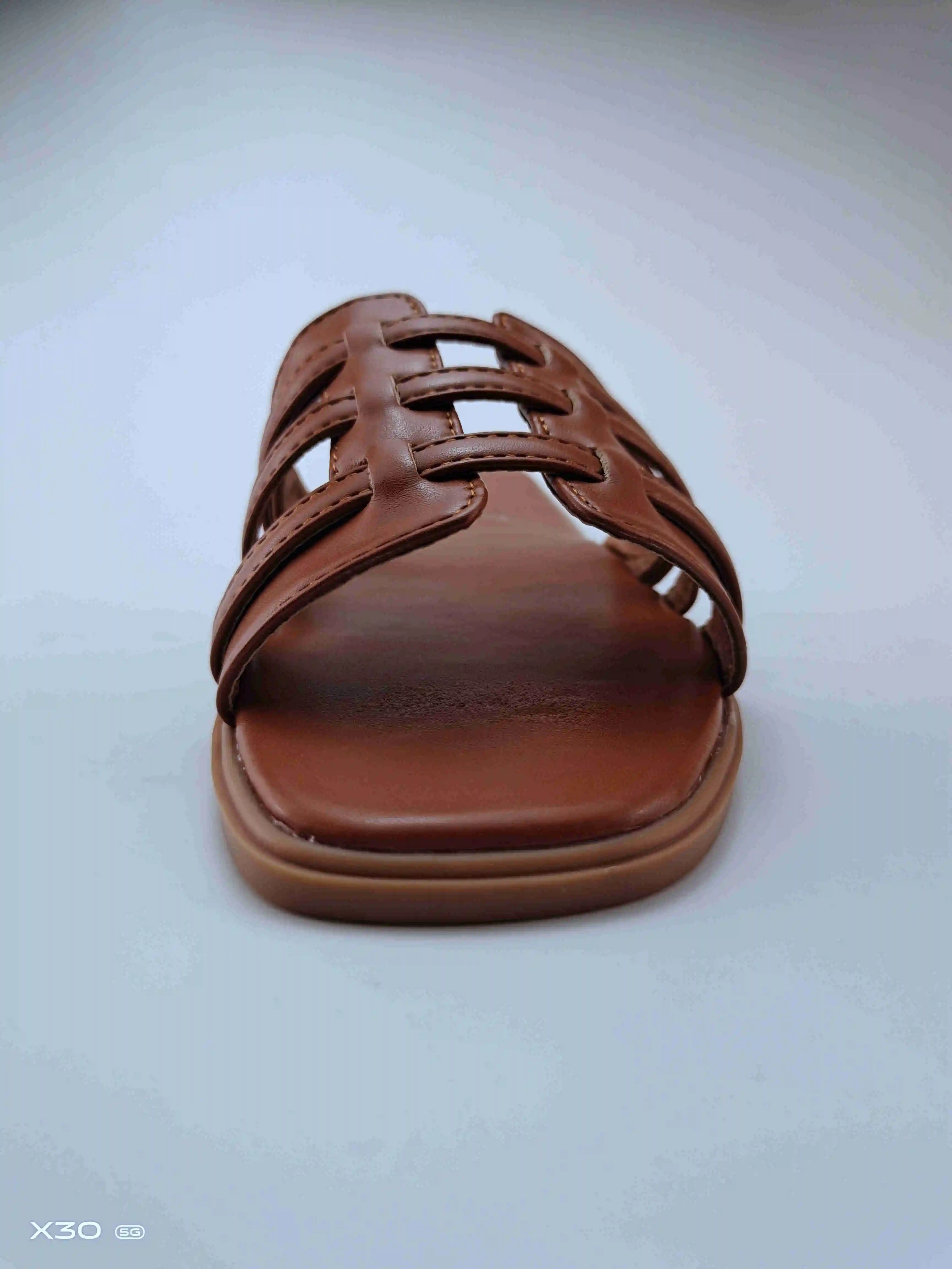 New Summer Shoes Outdoor Beach Sandals Flat Soft Casual Shoes Fashion Slippers for Women Flip Flops Cheap for Women and Ladies