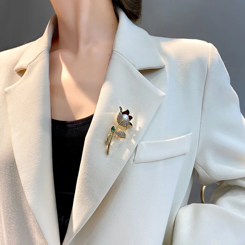 Women Elegant Crystal Clip Scarf Buckle Pin  Flower Pearl Mixed Brooch Glitter Diamond Brooches