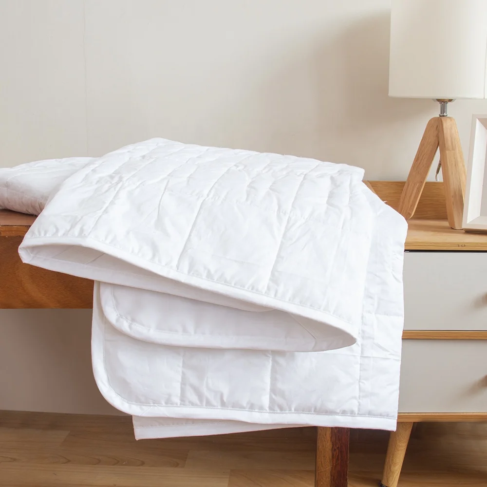 Magnetic Therapy Mattress Pad / Toppers With Down Alternative Filling