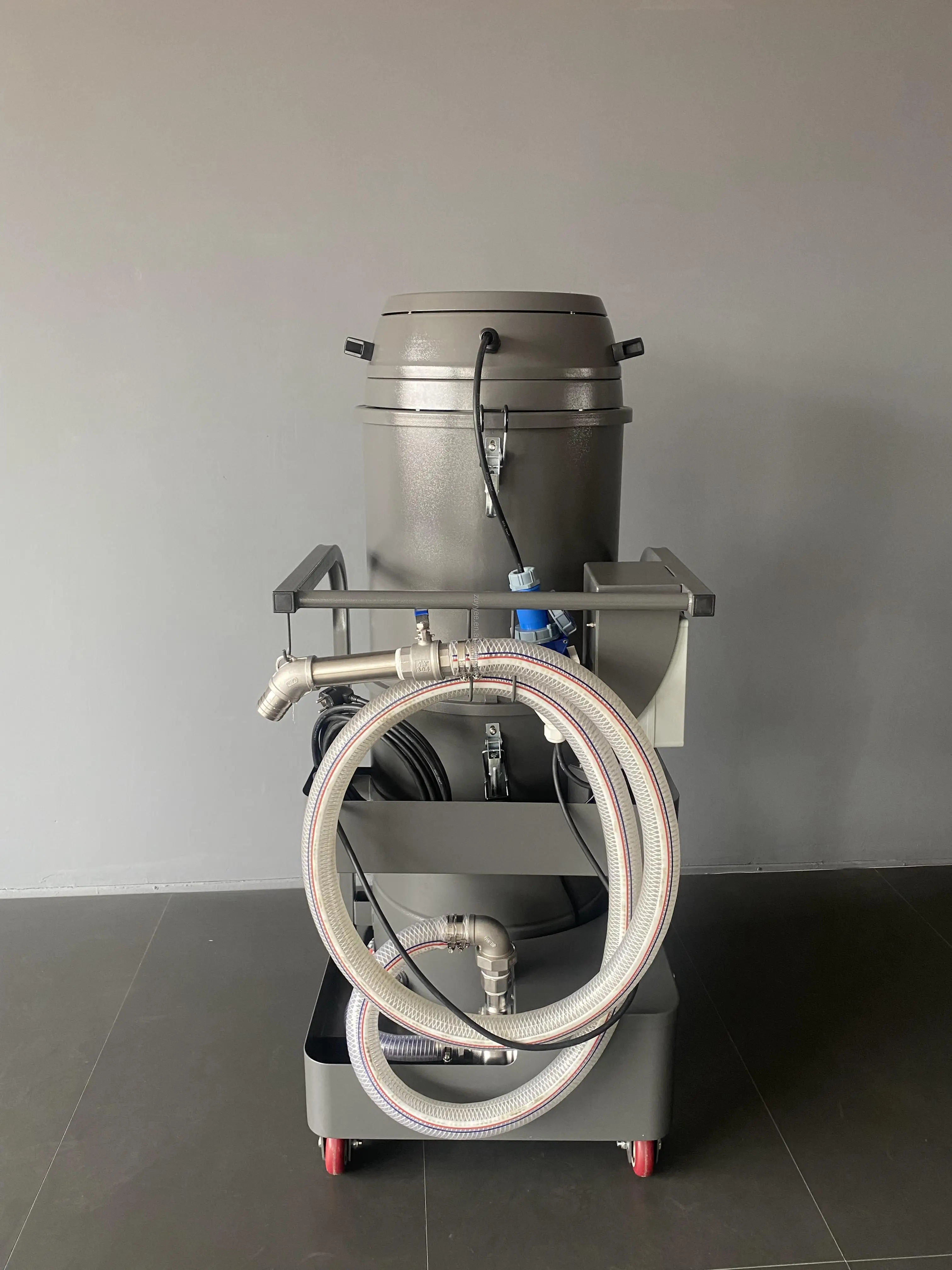 ZUYYEE 220/110V  Oil and Chips Vacuum Cleaner with  80L Wet & Dry Capacity Solid-Liquid Separation Electric drainage system