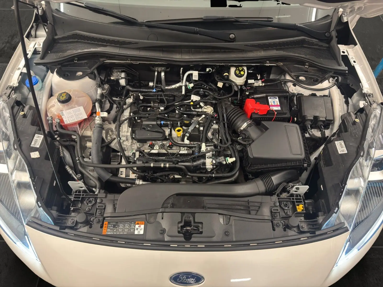 Довольно подержанные автомобили по отличным ценам 2022 Ford-Kuga-ST-Line X suv Luxury с низким пробегом