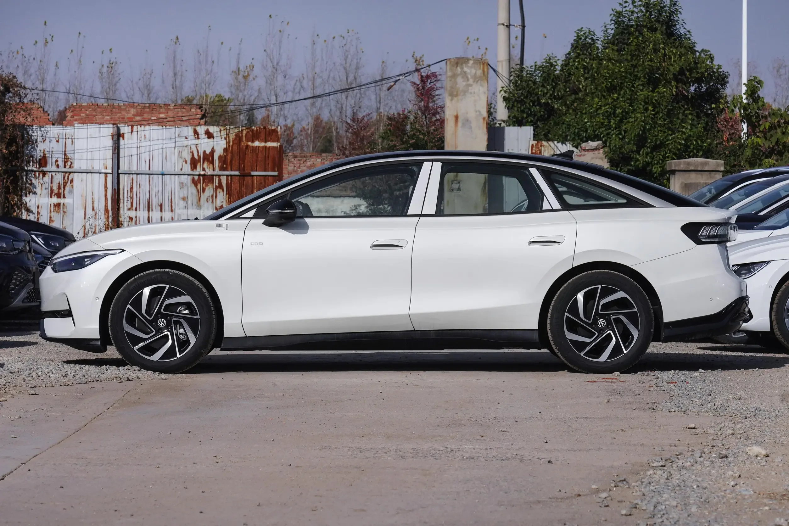 YK MOTORS Volkswagen ID.7 VIZZION 5 Door 5 Seater Volkswagens VW ID7 New Car Electric Car 2024 id7