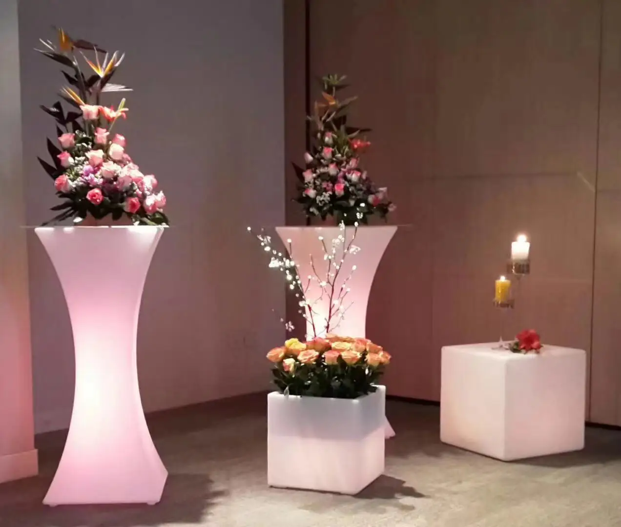 
2021 New 16 color change led light up table and chair cube party furniture rechargeable &led furniture 