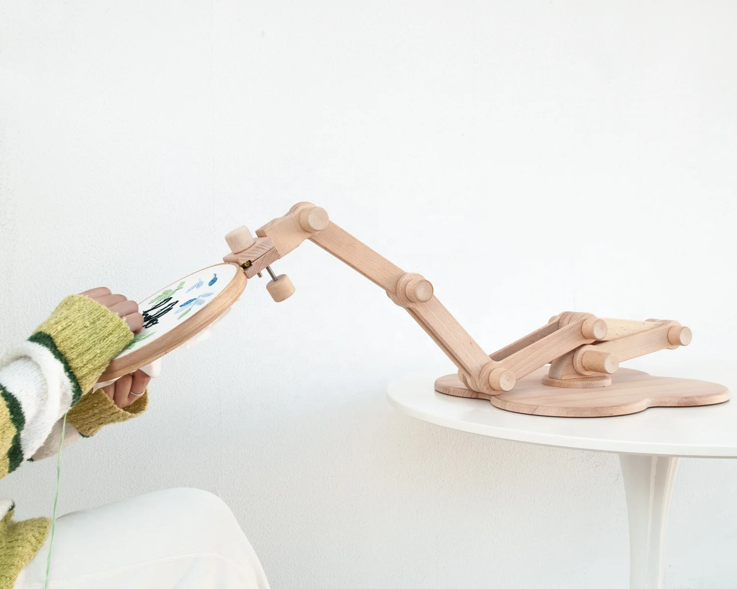 Multifunctional Embroidery Lap Stand Frame Wood Tapestry and Cross Stitch Hoop Set Ring Frame Adjustable Sewing Tools